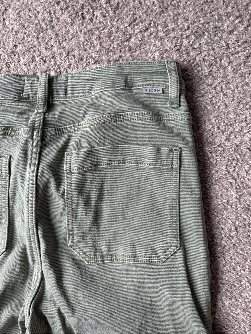 Women’s Risen Jeans Green Cargo Flared Pants - Picture 4 of 6